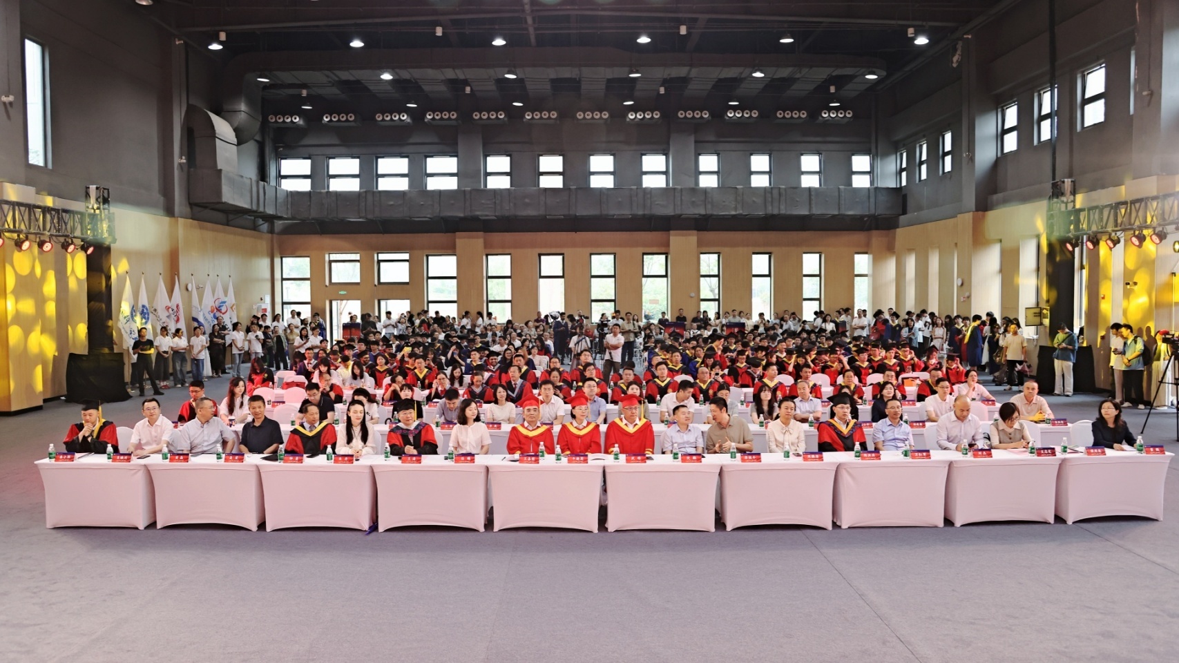 国科大成都学院举行2026年研究生毕业典礼