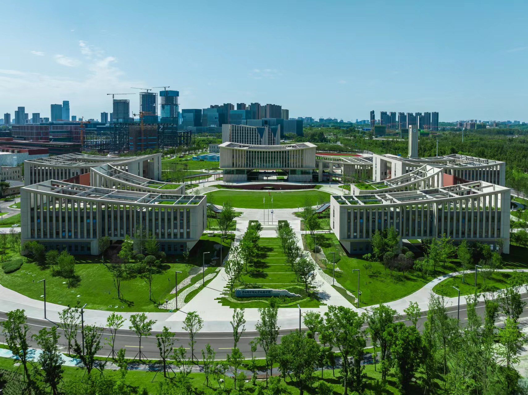 第一期  中国科学院大学成都学院新校区正式投入使用